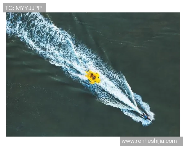 水上练足球新风潮体验水上运动的乐趣与挑战