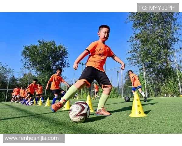 足球准备游戏助力青少年培养团队合作与竞技精神的全新体验 足球准备游戏助力青少年培养团队合作与竞技精神的全新体验